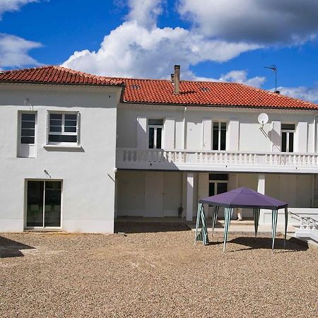 Bed and Breakfast Moulin Des Tours Barbaste Exterior foto